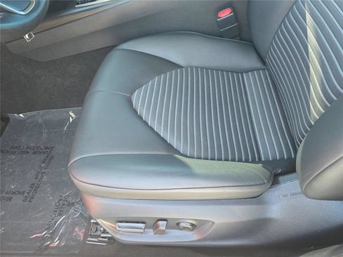 Used 2024 Toyota Camry SE FWD image 15