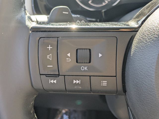 Used 2022 Nissan Pathfinder SL AWD/4WD image 21