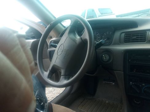 Used 1998 Toyota Camry LE FWD image 35