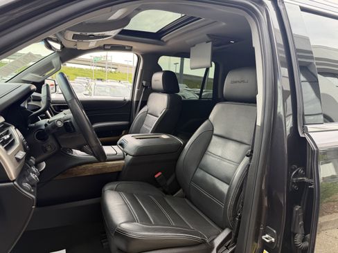 Used 2016 GMC Yukon Denali w/ Open Road Package AWD/4WD image 35