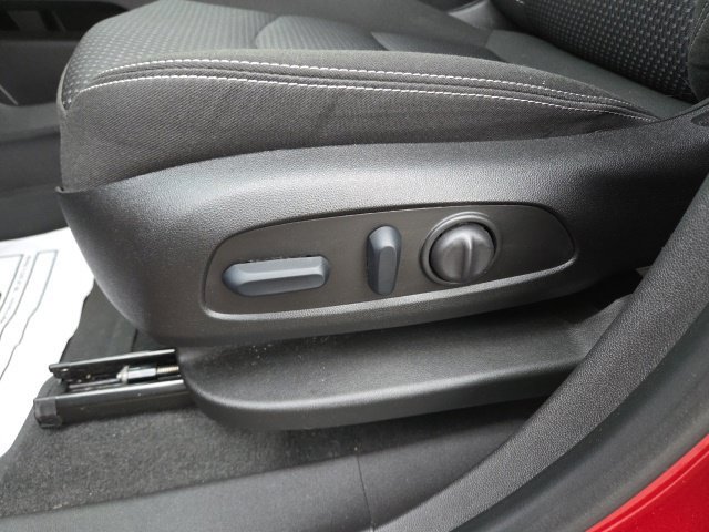 Used 2024 GMC Terrain SLE w/ Driver Convenience Package AWD/4WD image 42