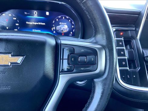 Used 2023 Chevrolet Suburban LT RWD image 24