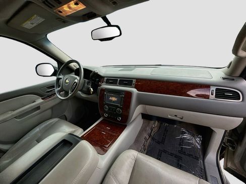 Used 2014 Chevrolet Tahoe LTZ image 32