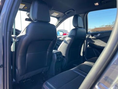 Used 2025 Ford Escape ST-Line image 12