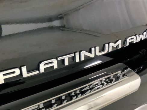 Used 2020 Toyota Highlander Platinum image 9