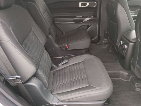 Used 2020 Ford Explorer XLT w/ Comfort Package image 18