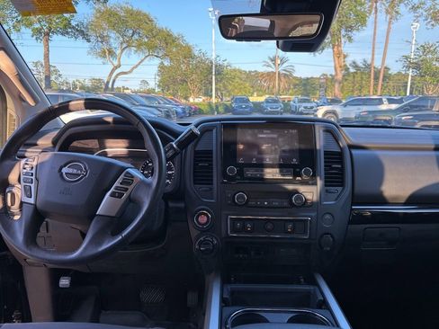 Used 2024 Nissan Titan SV w/ SV Convenience Package AWD/4WD image 8