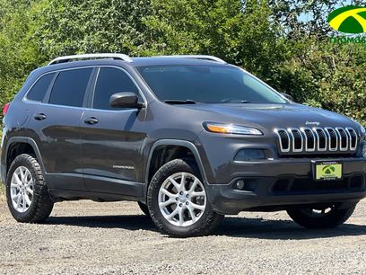 Used 2017 Jeep Cherokee Latitude w/ Safety/Convenience Group
