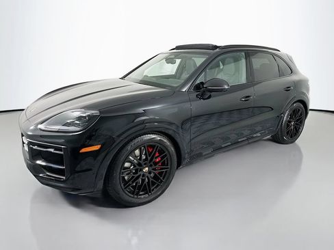 New 2026 Porsche Cayenne GTS AWD/4WD image 1