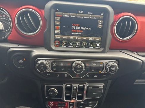 Used 2020 Jeep Gladiator Rubicon image 19