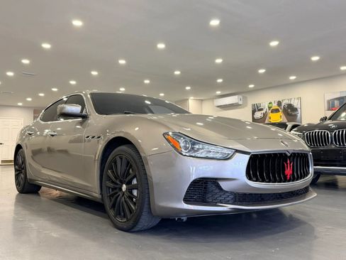 Used 2016 Maserati Ghibli RWD image 1