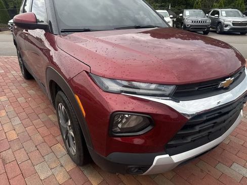 Used 2022 Chevrolet TrailBlazer LT w/ Confidence II Package FWD image 20
