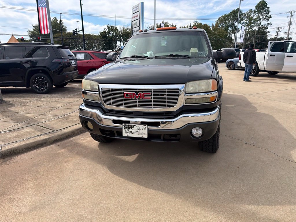 Used 2005 GMC Sierra 2500 SLT w/ Heavy-Duty Power Package AWD/4WD image 5
