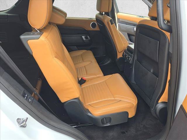Used 2018 Land Rover Discovery HSE Luxury AWD/4WD image 19