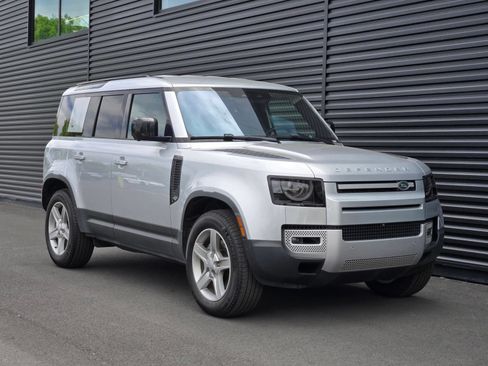 Used 2020 Land Rover Defender 110 SE AWD/4WD image 9
