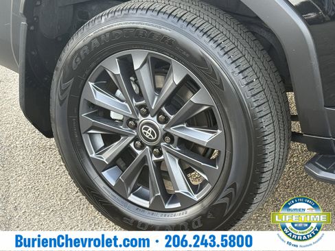 Used 2024 Toyota Land Cruiser image 29