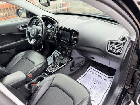 Used 2019 Jeep Compass Latitude image 40