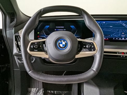Certified 2025 BMW iX xDrive50 image 28