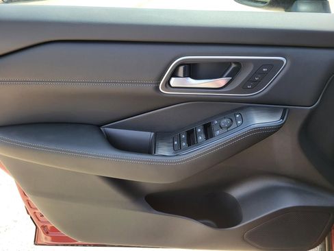 New 2026 Nissan Rogue Platinum AWD/4WD image 19