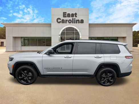 Certified 2024 Jeep Grand Cherokee L Limited w/ Luxury Tech Group II image 6