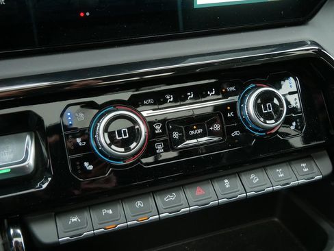 Certified 2024 GMC Sierra 1500 AT4X AWD/4WD image 30