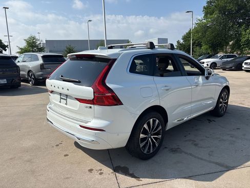 Certified 2023 Volvo XC60 B5 Plus w/ Climate Package image 5