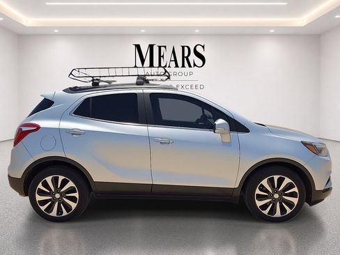 Used 2018 Buick Encore Essence FWD image 6