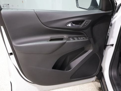 Used 2023 Chevrolet Equinox LT AWD/4WD image 12