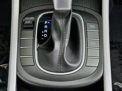 Used 2024 Hyundai Kona SEL FWD image 19