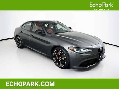 Used 2024 Alfa Romeo Giulia Veloce AWD/4WD image 1