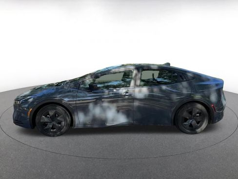 Used 2025 Toyota Prius LE image 9
