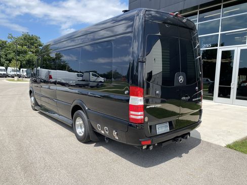 Used 2015 Mercedes-Benz Sprinter 3500 image 4
