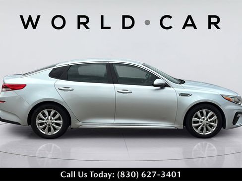 Used 2020 Kia Optima LX image 17