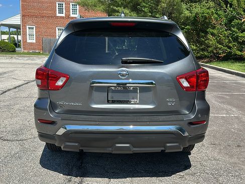 Used 2020 Nissan Pathfinder SV AWD/4WD image 6