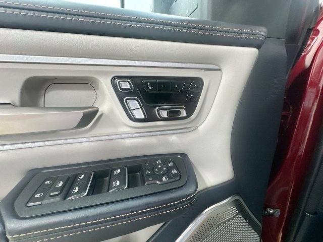 Used 2025 RAM 1500 Tungsten w/ Towing Technology Group AWD/4WD image 15