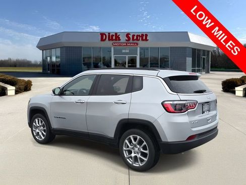 Certified 2024 Jeep Compass Latitude image 3