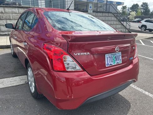 Used 2015 Nissan Versa SV image 5