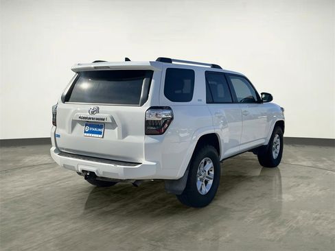 Used 2021 Toyota 4Runner SR5 image 10