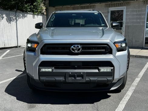 Used 2025 Toyota 4Runner SR5 AWD/4WD image 2