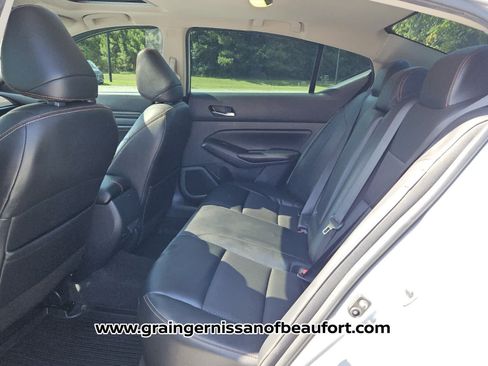 Used 2021 Nissan Altima 2.5 SR w/ SR Premium Package FWD image 4
