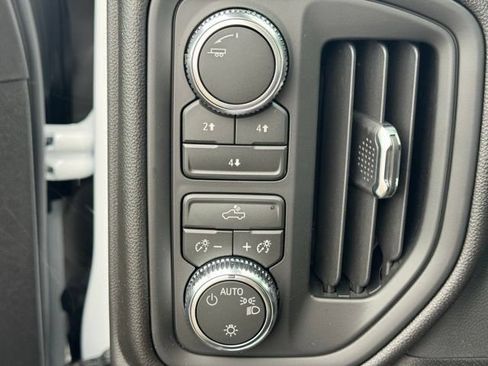 New 2026 GMC Sierra 2500 Pro AWD/4WD image 12