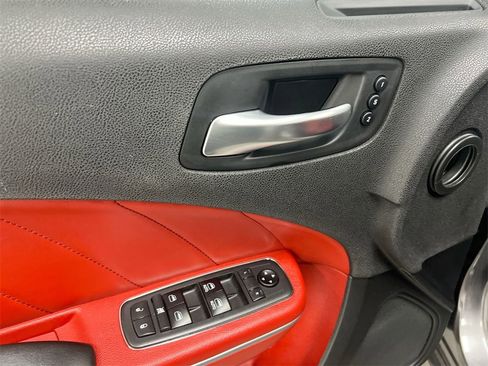 Used 2018 Dodge Charger R/T Scat Pack image 19