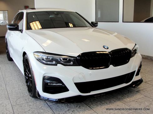 Used 2022 BMW 330i Sedan w/ M Sport Package RWD image 47