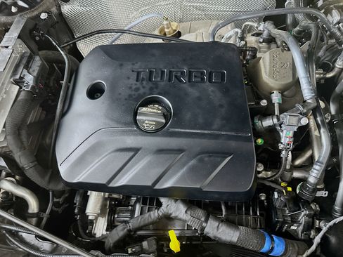 Used 2025 Buick Encore GX Preferred FWD image 31