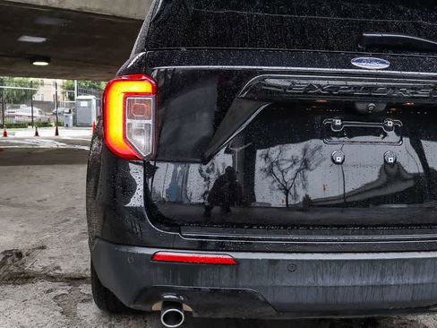 Used 2022 Ford Explorer ST-Line image 9