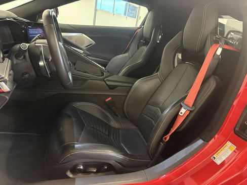 Used 2022 Chevrolet Corvette Stingray Preferred Cpe w/ Z51 Performance Package RWD image 20