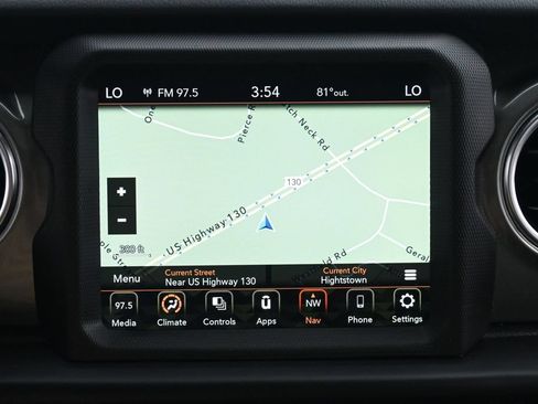 Used 2022 Jeep Wrangler Unlimited Sahara w/ LED Lighting Group AWD/4WD image 27