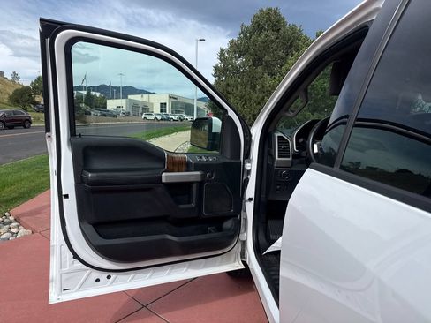Used 2020 Ford F150 Lariat AWD/4WD image 10