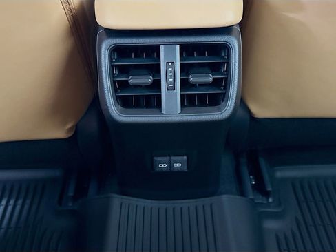 New 2026 Lexus UX 300h FWD image 18