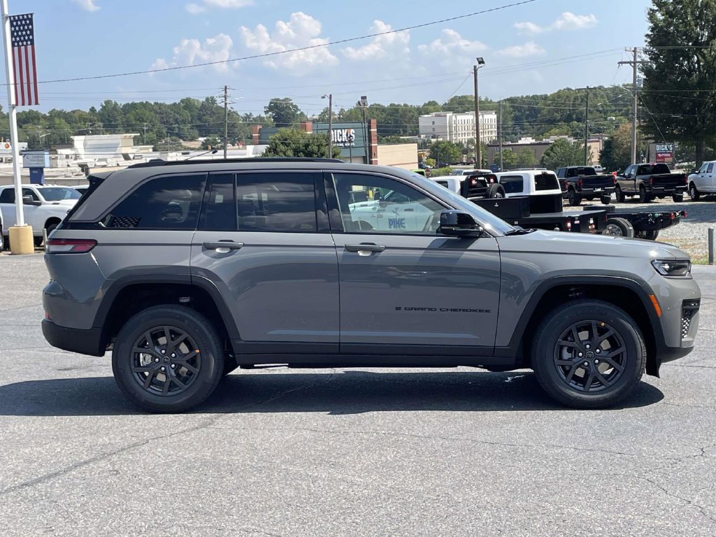 New 2027 Jeep Grand Cherokee 4WD image 9